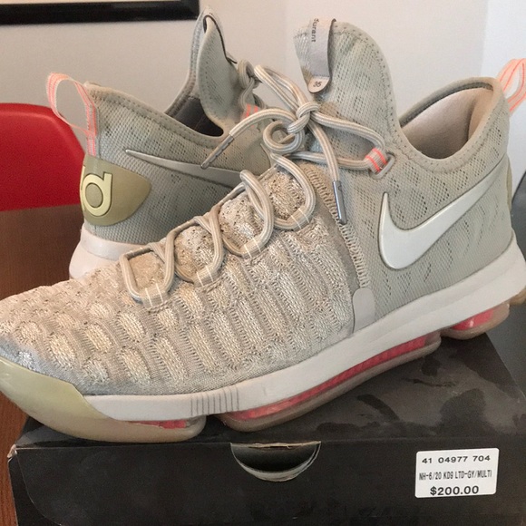 NIKE ZOOM KD 9 LMTD Launch Edition, Wolf Grey - Picture 2 of 4